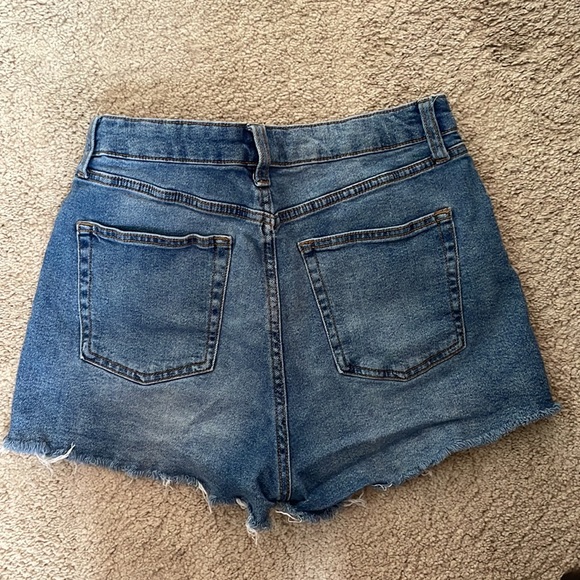 Highest Rise Mom Shorts - Picture 3 of 3